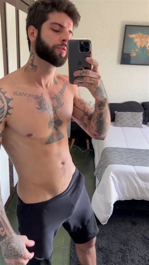 O Famosinho Rafael Newbold Dando O Cu No OnlyFans Foto De Penis