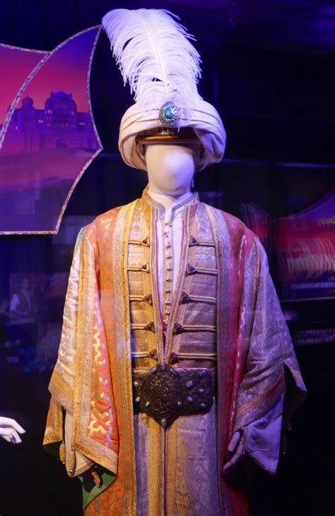 Hollywood Movie Costumes and Props: Jafar and Sultan movie costumes from Aladdin on display ...