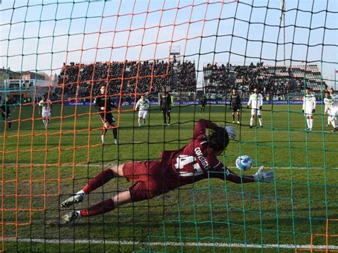 Serie A Venezia Sassuolo 1 4 Tracollo Al Penzo Per Gli