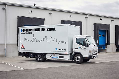 Mercedes-Benz Unveils Urban eTruck, A Short-Range Electric Truck ...