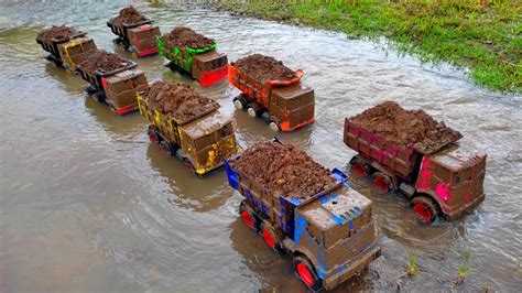 Membersihkan Truk Kotor Berlumpur Penuh Pasir Dan Menemukan Truk Tangki