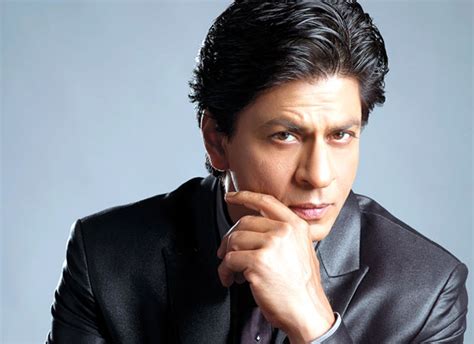 Shah Rukh Khans ‘jabra Fan Asks For His Mobile Number Srks Reply