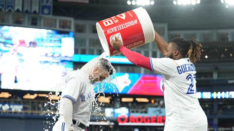 Chicago White Sox at Toronto Blue Jays odds, picks and predictions