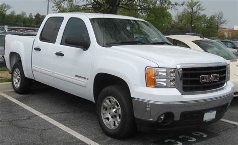 GMC Sierra 3500 Classic - Information and photos - MOMENTcar