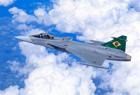 VÍDEO E IMAGENS Melhores momentos do primeiro voo do Gripen da FAB no