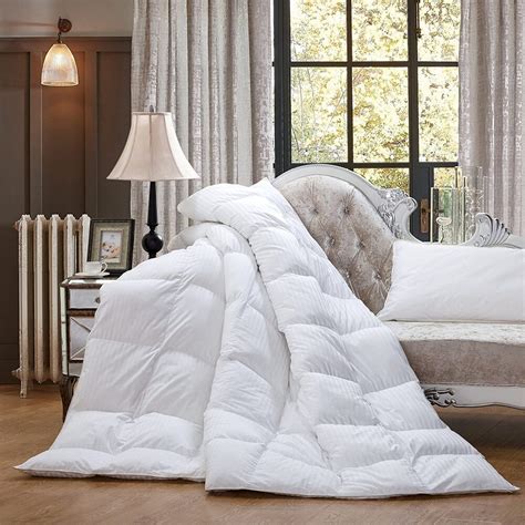 Luxurious Full Queen Size Siberian Goose Down Comforter All Season