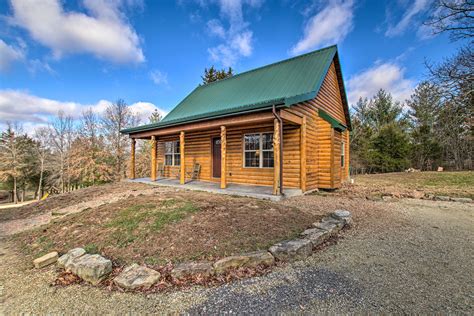 Updated Rural Retreat In New Haven Near Vineyards Evolve