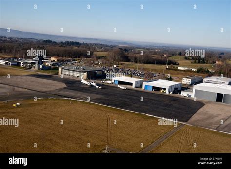 Limoges airport hi-res stock photography and images - Alamy