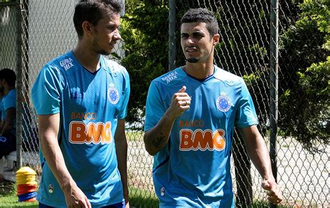 Egídio e Henrique acertam detalhes de saída do Cruzeiro e encaminham