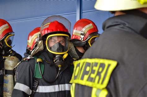 Foto Cutremur N Jude Ul Sibiu Toate Echipajele De Pompieri Au