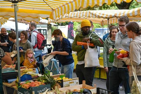 Leopold Kunschak Platz Alszeilenmarkt Am Dezember Ge Ffnet Hernals