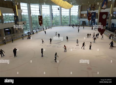 Ice Skating Indoor Rink Hi Res Stock Photography And Images Alamy