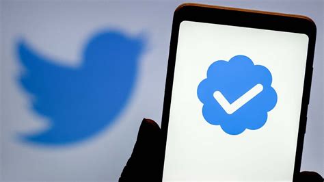 How To Subscribe To Twitter Blue — Get A Blue Checkmark And More