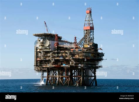 North Sea Oil Platform Stock Photo Alamy