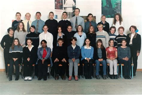 Photo de classe BEP Secrétariat de 1999 L e p chantilly Copains d avant