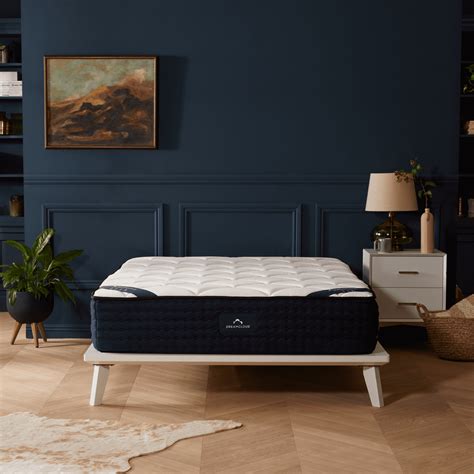 Dream Cloud 14 Hybrid Mattress King