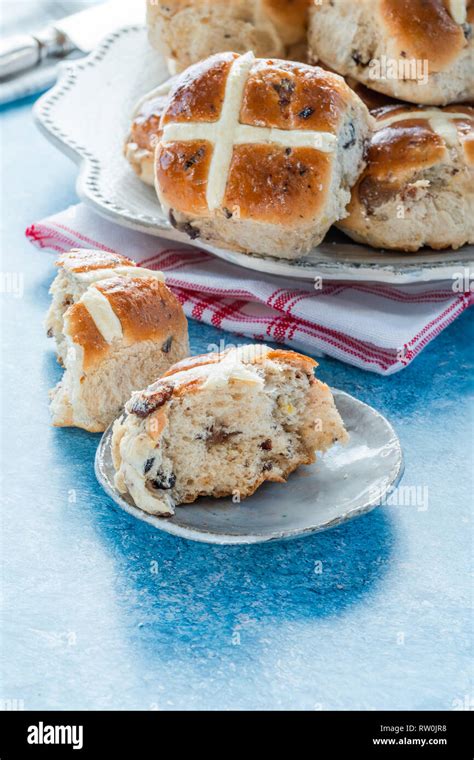 Hot Cross Buns Traditional Easter Food Stock Photo Alamy