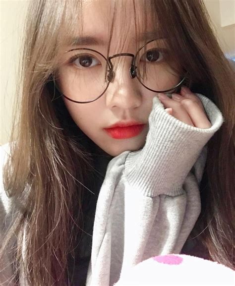 1067 Likes 7 Comments 김예린 Yerinxk On Instagram Ulzzang Korean Girl Ulzzang Glasses