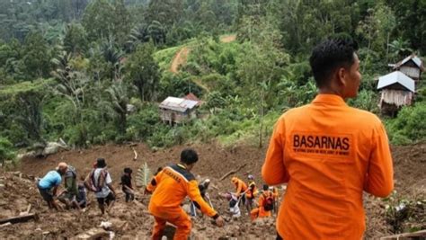 Tanah Longsor Di Tana Toraja 77 Korban Selamat Berhasil Dievakuasi