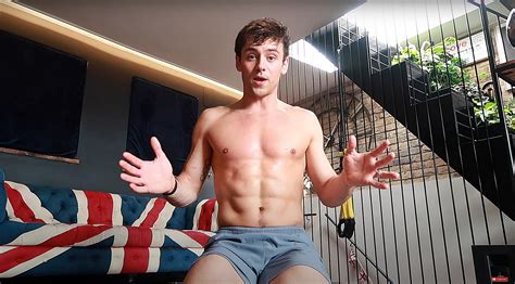 𝗰𝗲𝗹𝗲𝗯𝘀𝗯𝘆𝘀𝗲𝗯 on Twitter RT famousmales The Daley Tommytime https