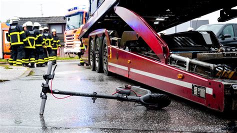 Lkw Unf Lle In Hamburg Mann Stirbt M Dchen Schwer Verletzt Ndr De