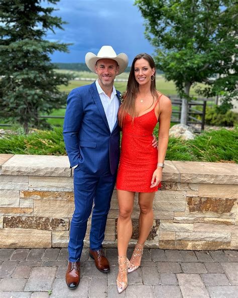 Janna Breslin - Wedding season 🥂 ️‍🔥...