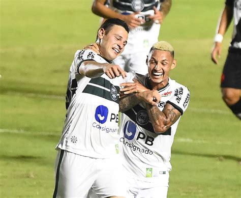 Hugo Moura marca o primeiro gol na carreira e garante vitória do