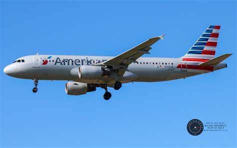 1999 Airbus A320 214 N105UW MSN 868 American Airline Flickr