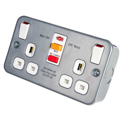 Bg 13a 2 Gang Rcd Socket Metal Clad Mc522rcd Cef