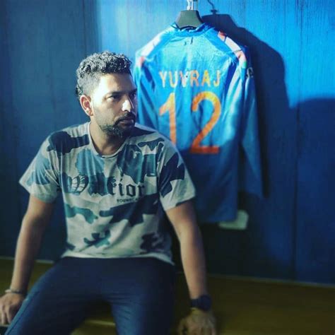 Yuvraj Singh Poses With Rumoured Ex-GF, Kim Sharma And Wife, Hazel ...