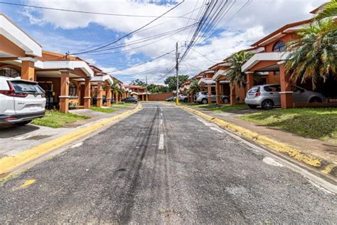 Casa En Venta En Calle Fallas Desamparados San Jos