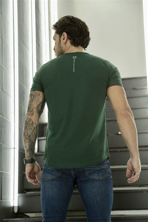 Camiseta B Sica Premium Long Volk Culture Verde Harpia Moda