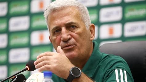 Équipe Dalgérie Petkovic Tient Un Nouveau Buteur