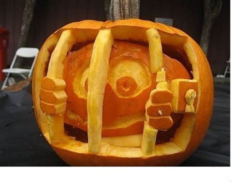 13 Funny Pumpkin Carvings