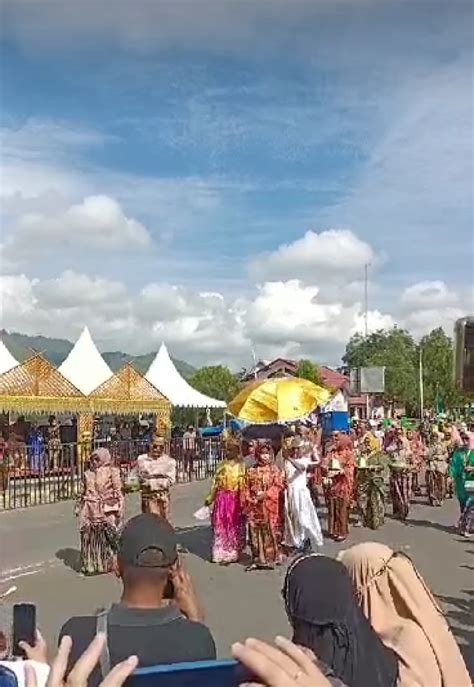 Kirab Budaya Menghiasi Jalanan Soppeng Dalam Festival Gau Maraja La