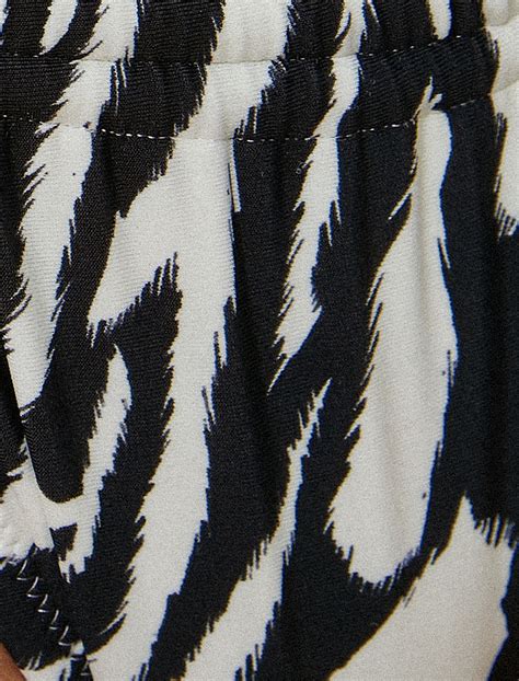 Siyah Kadın Zebra Desenli Bikini Altı Yanları İpli SAK BM Koton