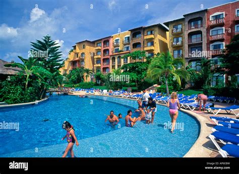 Hotel with Swimming Pool at Cancun Mexico Stock Photo - Alamy