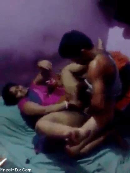 Tamil Aunty Sex Pudavaiyai Thuki Pundaiyil Ookum Video Mallu Sex Video