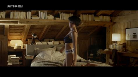 Naked Marion Duval In Lamour Est Un Crime Parfait