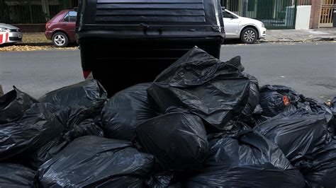 La Ciudad De Buenos Aires Amaneció Repleta De Basura Infobae