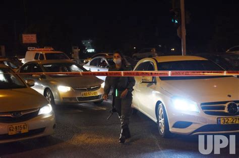 Photo Israeli Border Police Enforce COVID 19 Night Curfew