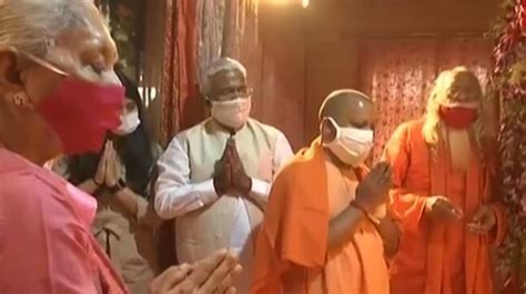 Ayodhya Deepotsav Yogi Adityanath Offers Prayers At Ram Mandir Site