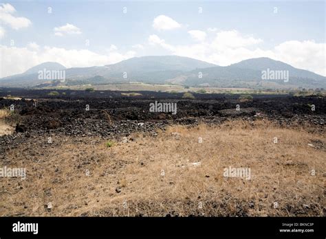 Ilopango volcano hi-res stock photography and images - Alamy