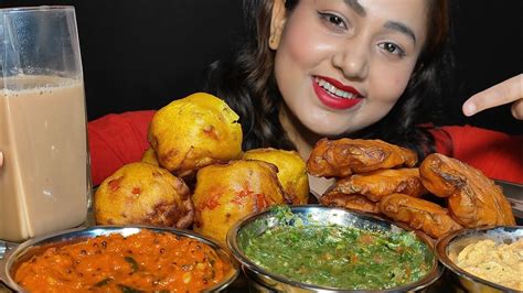 Uncut Mukbang‼️😉eating Tamatar Ke Pakode🥵 Kele Ke Pakode🔥 With Masala