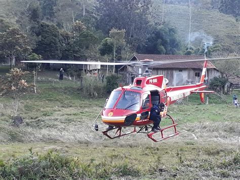 Jipe Despenca De Aproximadamente 30 Metros De Altura Em Guabiruba