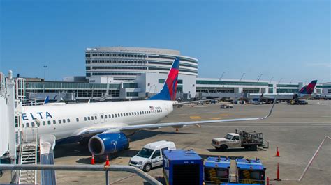 Delta Air Lines To Drop Lie Flat Seats From New York To San Diego