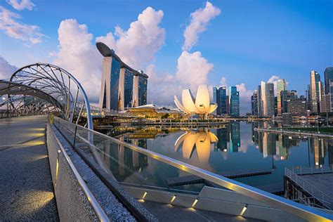 Singapore Mbs Skyline Stock Photos, Pictures & Royalty-Free Images - iStock