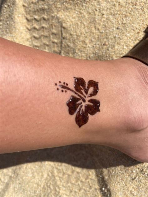 Coconut Girl Henna Simple Henna Tattoo Henna Tattoo Cute Henna Tattoos