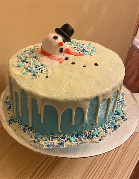 Melting Snowman Decorated Cake By Julia Cakesdecor