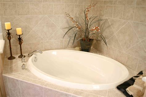 Standard Bathtub Sizes - Reference Guide to Common Tubs